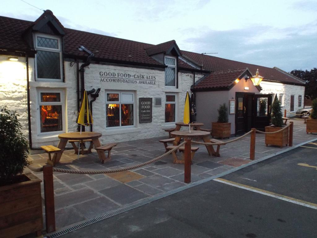 The Half Moon Inn Ashington  Esterno foto